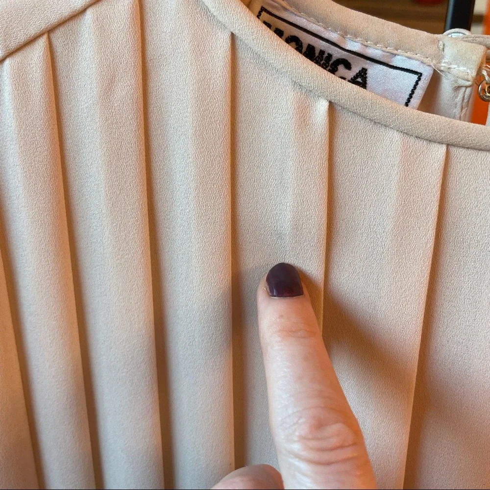 Vintage Ethereal Pleated Cream MIDI Dress - Picture 11 of 13